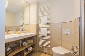 Tides Boutique Hotel