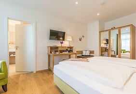 Tides Boutique Hotel