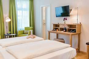 Tides Boutique Hotel