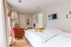 Tides Boutique Hotel
