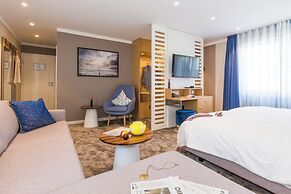 Tides Boutique Hotel