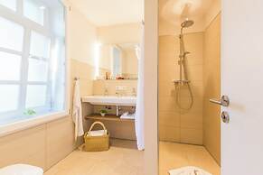 Tides Boutique Hotel