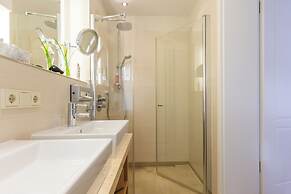 Tides Boutique Hotel