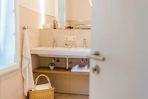 Tides Boutique Hotel