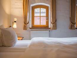 Tides Boutique Hotel