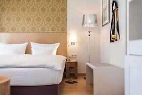 Tides Boutique Hotel