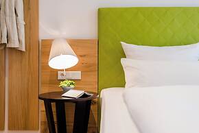 Tides Boutique Hotel