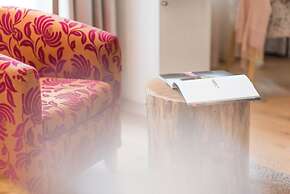 Tides Boutique Hotel