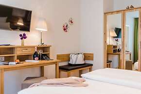 Tides Boutique Hotel