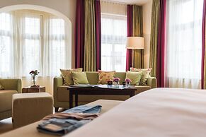 Tides Boutique Hotel