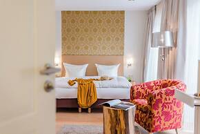 Tides Boutique Hotel