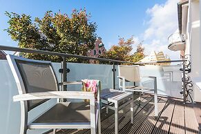 Tides Boutique Hotel