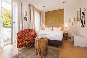 Tides Boutique Hotel