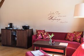 Tides Boutique Hotel