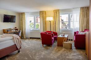 Tides Boutique Hotel