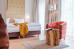 Tides Boutique Hotel