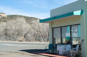 Raton Pass Motor Inn
