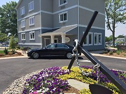 Anchored Inn at Hidden Harbour Marina