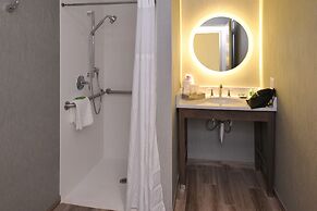 Anchored Inn at Hidden Harbour Marina