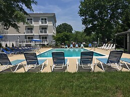 Anchored Inn at Hidden Harbour Marina