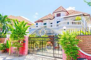 Ratana Villa - Pattaya Holiday House Walking Street