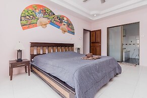 Baan Kanittha - 5 Bedrooms Pool Villa