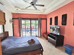 Baan Kanittha - 5 Bedrooms Pool Villa