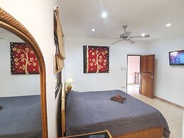Baan Kanittha - 5 Bedrooms Pool Villa