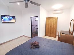 Baan Kanittha - 5 Bedrooms Pool Villa