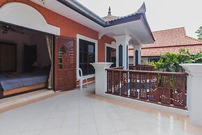 Baan Kanittha - 5 Bedrooms Pool Villa