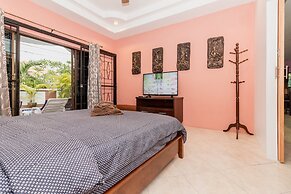 Baan Kanittha - 5 Bedrooms Pool Villa