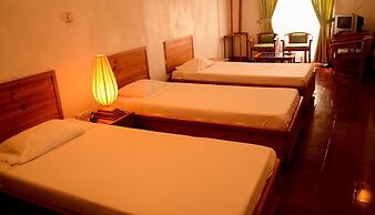 Water Garden Hotel