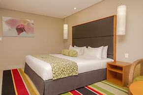 Ela Beach Hotel & Apartments