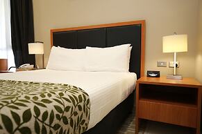 Ela Beach Hotel & Apartments