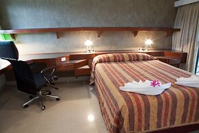 Highlander Hotel & Apartments