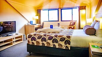 Highlander Hotel & Apartments