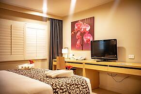 Highlander Hotel & Apartments