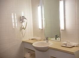 Highlander Hotel & Apartments