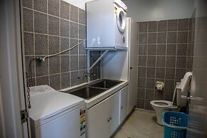 Bird of Paradise Hotel & Apartments