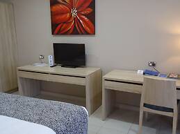 Bird of Paradise Hotel & Apartments