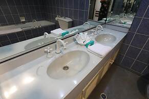 Bird of Paradise Hotel & Apartments