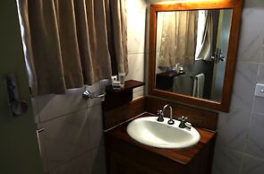 Huon Gulf Hotel & Apartments