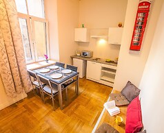 Mosaic Center Apartments