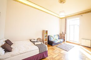 Mosaic Center Apartments