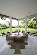 Bajo Komodo Eco Lodge