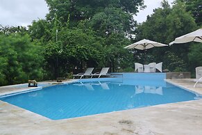 Bajo Komodo Eco Lodge