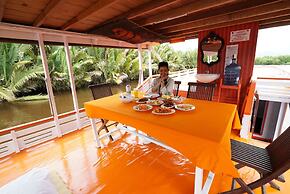 Rimba Orangutan Eco Lodge