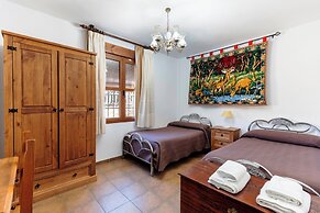 Hostal y Apartamento Rural Los Naranjos