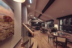 Longlands Inn and Restaurant