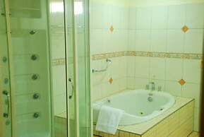 Rovanel's Resort and Conference Centre